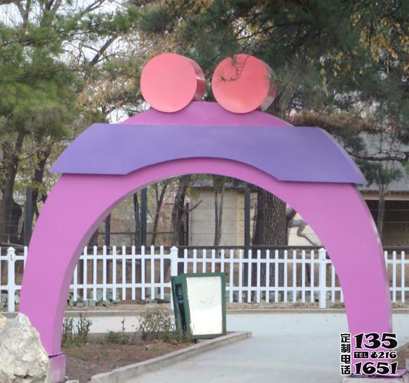 公園創意抽象玻璃鋼愛心雕塑 公園創意抽象玻璃鋼愛心雕塑